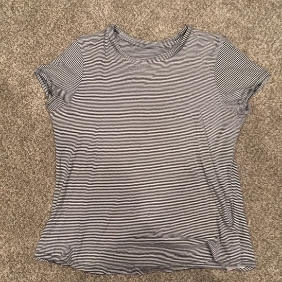 GAP striped tee - Picture 1 of 2